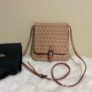 🌸FENDI sling bag🌸